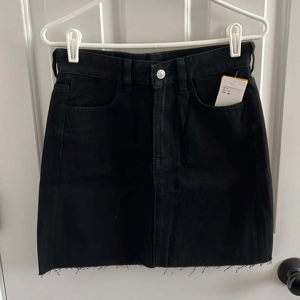 H&M Black Denim Skirt